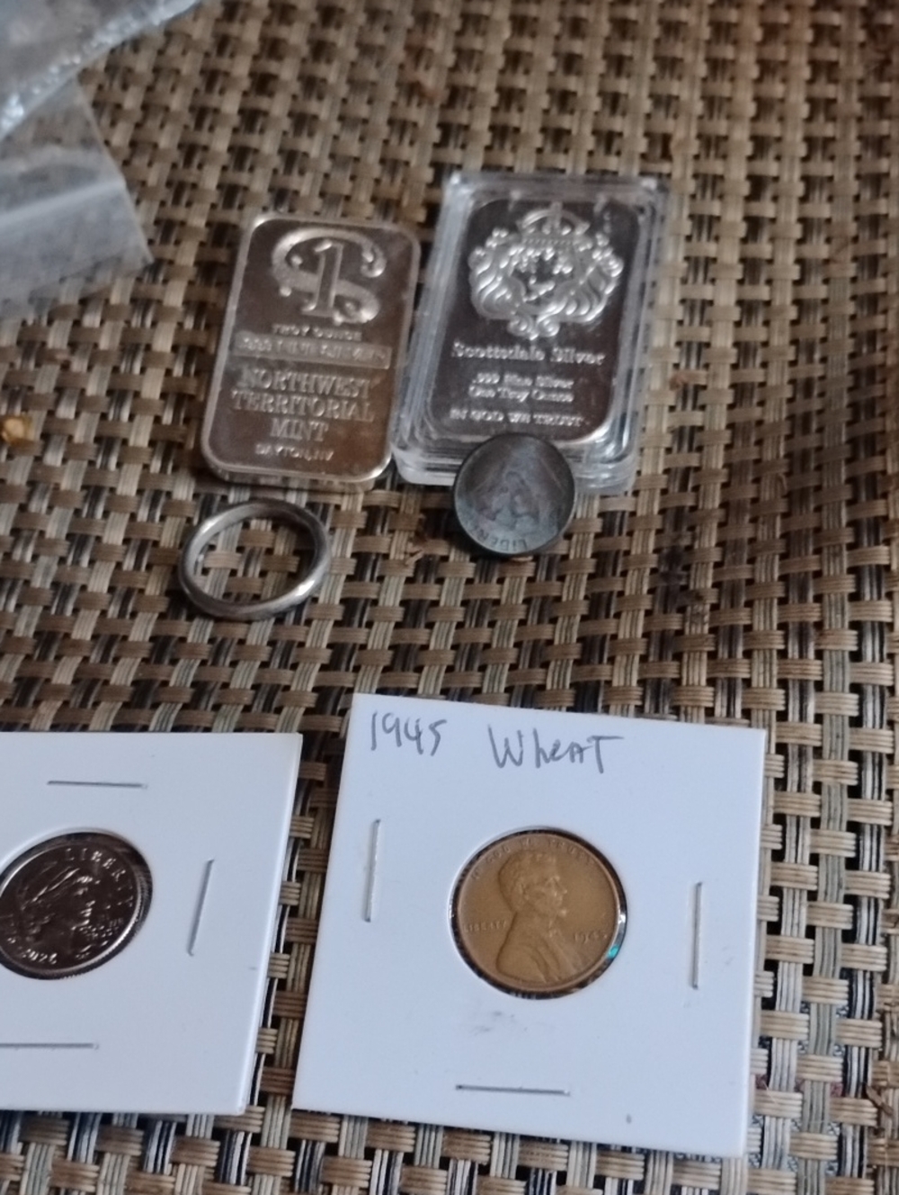 Silver Billion Bars Brilliant Design And Finish Pictured Bonus Items Included